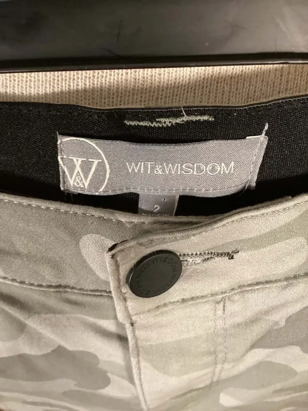 Wit & Wisdom Ab-Solution High Waist Camo Ankle Skinny Pants Size 2 - Picture 2 of 4